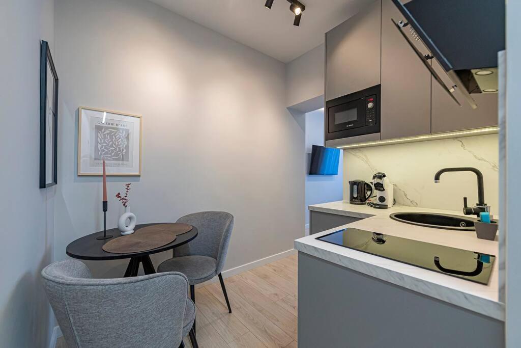 Lovely 1Bd Central Apartment By Hostlovers Kaunas Exterior foto